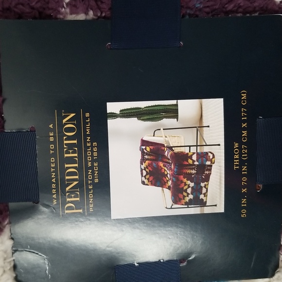 Pendleton throw - Picture 2 of 3